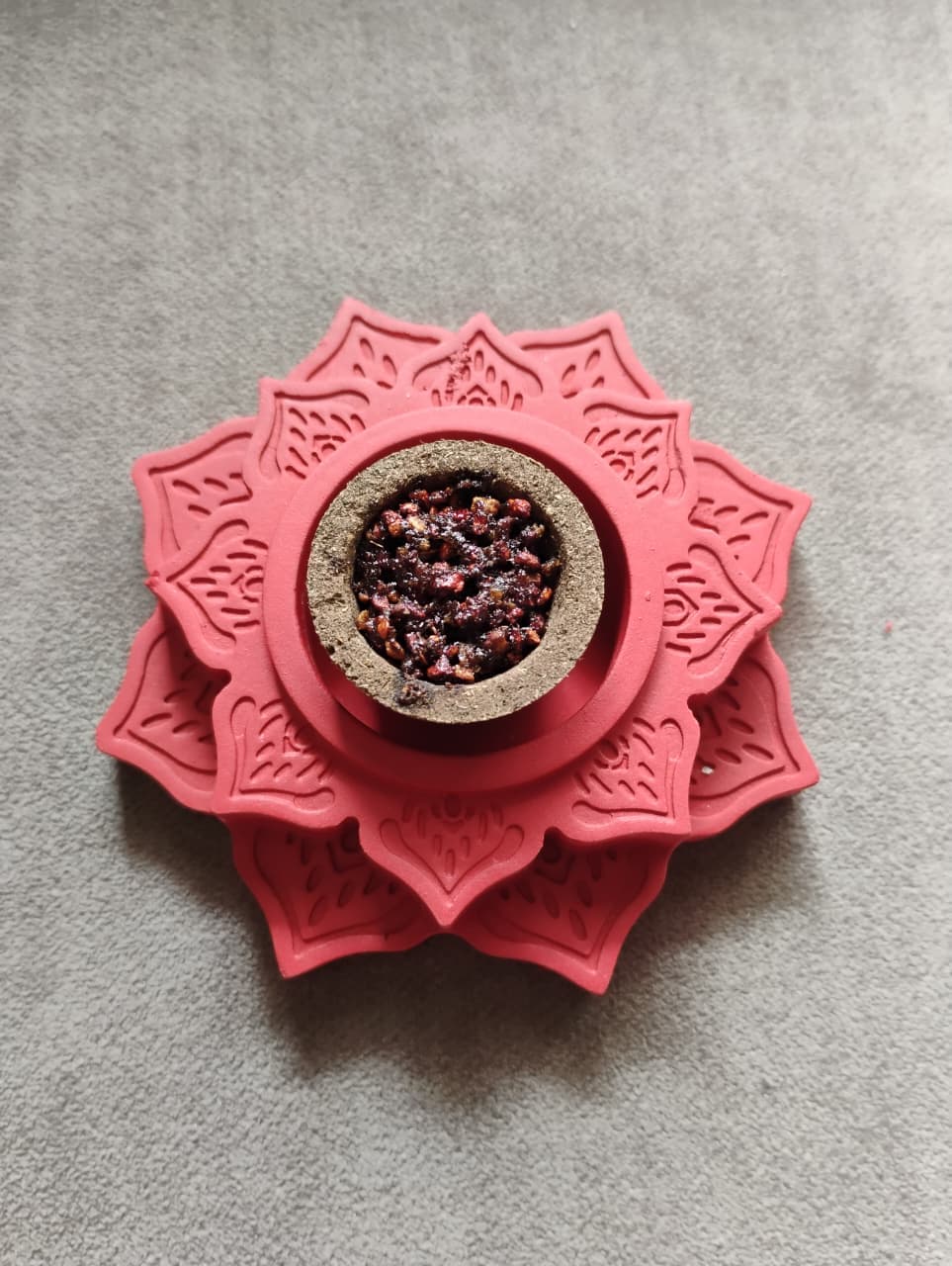 Lotus Holder — Red